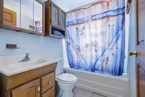 Bath - 1101 Low St, Bloomington, IL 61701 photo 1 of 2