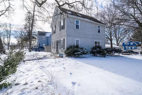 Exterior - 1101 Low St, Bloomington, IL 61701 photo 4 of 5