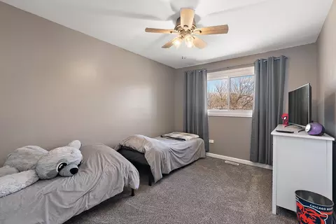 Bedroom - Undisclosed, Midlothian, IL 60445 photo 3 of 4