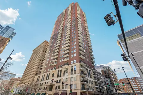 41 E 8th St #2207, Chicago, IL 60605