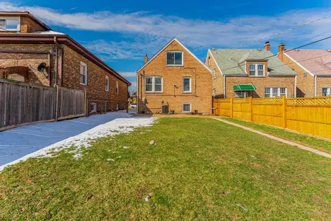 Exterior - 2817 Maple Ave, Berwyn, IL 60402 photo 8 of 8