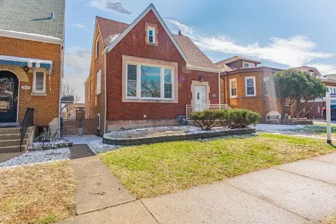 Exterior - 2817 Maple Ave, Berwyn, IL 60402 photo 3 of 8