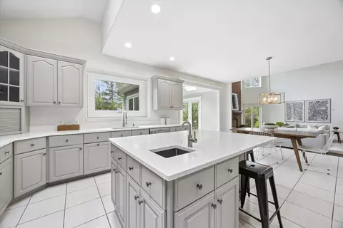 Kitchen - 653 Limestone Dr, Batavia, IL 60510 photo 4 of 4