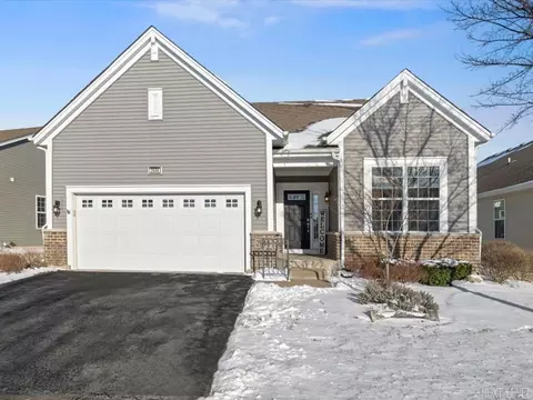 2648 Drexel Dr, Naperville, IL 60564