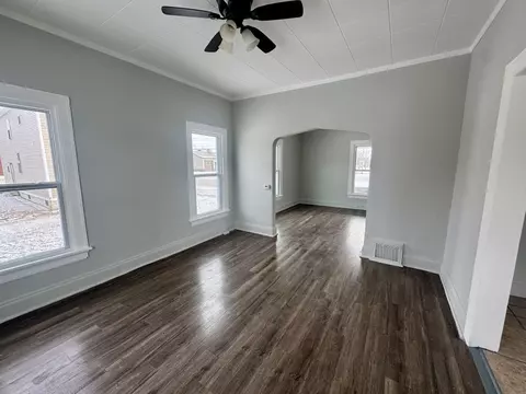Living - 312 E Division St, Kewanee, IL 61443 photo 3 of 4
