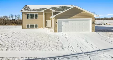 1514 Lilac Ln, Harvard, IL 60033