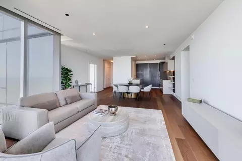 Living - 363 E Wacker Dr #6805, Chicago, IL 60601 photo 3 of 5