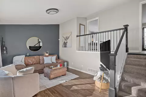 Living - 318 W Oak St, Eldridge, IA 52748 photo 1 of 2