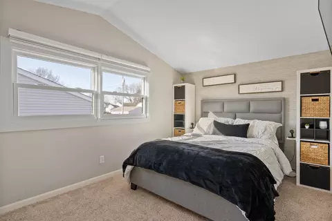 Bedroom - 318 W Oak St, Eldridge, IA 52748 photo 1 of 4