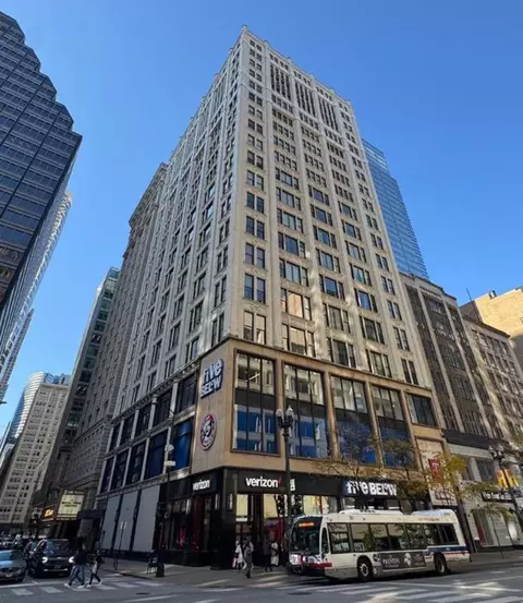 8 W Monroe St #P-12, Chicago, IL 60603