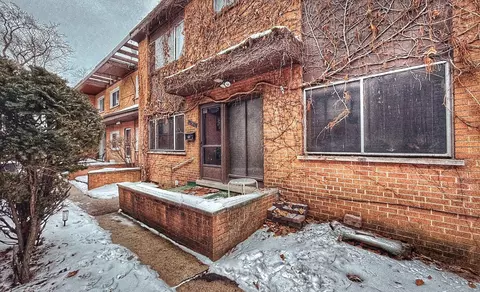 7338 N Winchester Ave #C, Chicago, IL 60626
