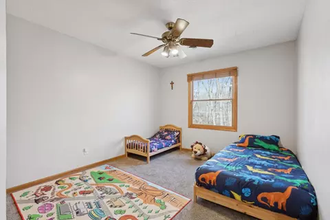 Bedroom - 1217 28th Ave, Silvis, IL 61282 photo 3 of 7