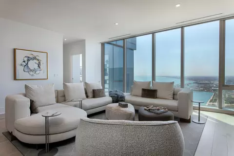 Living - 363 E Wacker Dr #6403, Chicago, IL 60601 photo 2 of 4