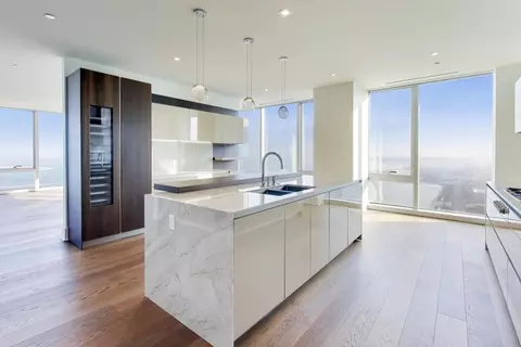 Kitchen - 363 E Wacker Dr #5506, Chicago, IL 60601 photo 2 of 5