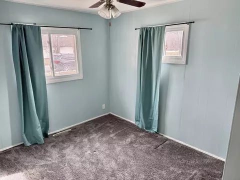 Bedroom - 329 Robinson Dr, Morris, IL 60450 photo 5 of 6