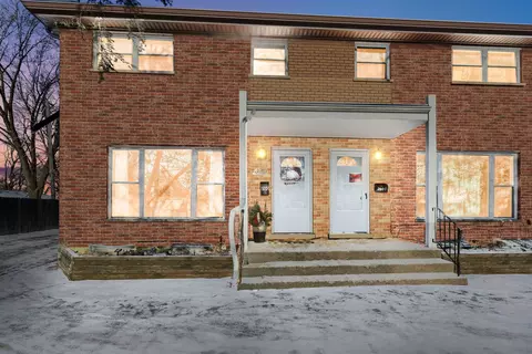 200 Linn Ct #D, North Aurora, IL 60542