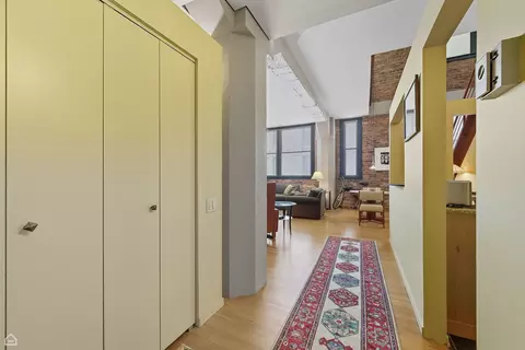 Entry Way - Undisclosed, Chicago, IL 60605 photo 1 of 1
