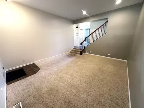 Living - 3134 Kyra Ln, Elgin, IL 60124 photo 4 of 16