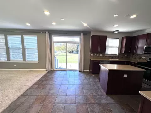 Kitchen - 3134 Kyra Ln, Elgin, IL 60124 photo 4 of 7