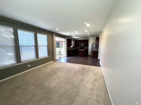 Living - 3134 Kyra Ln, Elgin, IL 60124 photo 7 of 16