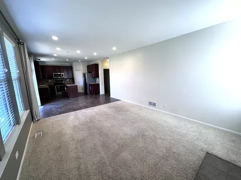 Living - 3134 Kyra Ln, Elgin, IL 60124 photo 8 of 16
