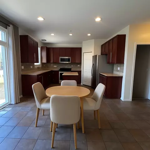 Kitchen - 3134 Kyra Ln, Elgin, IL 60124 photo 3 of 7