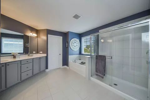 570 Amy Ln, Wheaton, IL 60187 photo 18