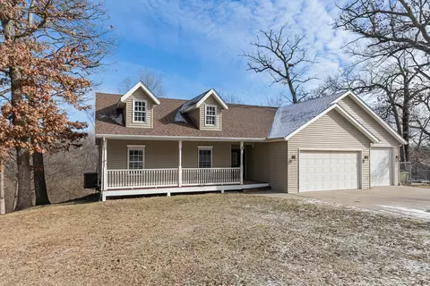 11063 95th Ave, Blue Grass, IA 52726