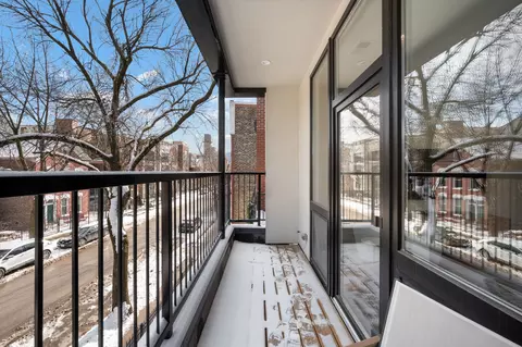 Exterior - 910 N Wood St #2, Chicago, IL 60622 photo 4 of 4