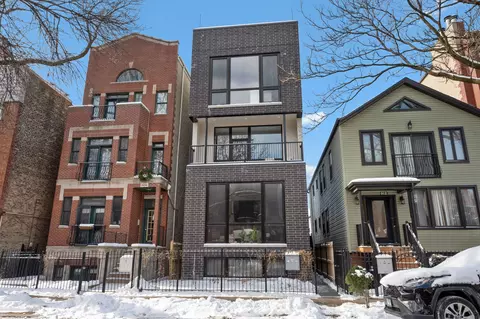 910 N Wood St #2, Chicago, IL 60622