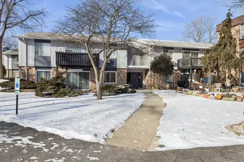 948 E Old Willow Rd #204, Prospect Heights, IL 60070