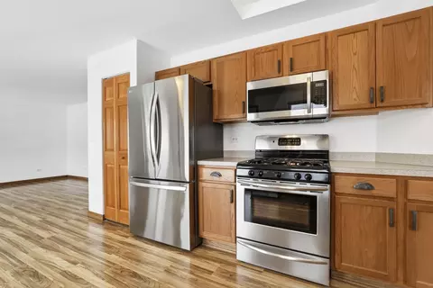 Kitchen - 7011 Sahara Dr, Plainfield, IL 60586 photo 2 of 3