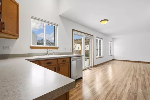 Living - 7011 Sahara Dr, Plainfield, IL 60586 photo 5 of 9