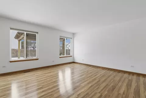 Living - 7011 Sahara Dr, Plainfield, IL 60586 photo 9 of 9