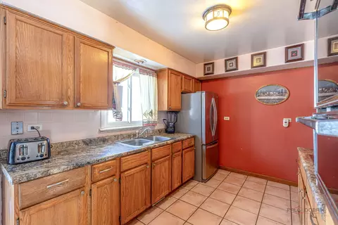 Kitchen - 908 E Central Rd, Mount Prospect, IL 60056 photo 3 of 5