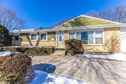 Exterior - 908 E Central Rd, Mount Prospect, IL 60056 photo 3 of 6