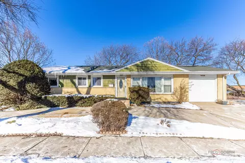 908 E Central Rd, Mount Prospect, IL 60056