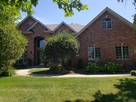 11683 Coquille Dr, Frankfort, IL 60423