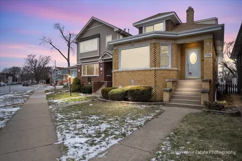 7718 W Westwood Dr, Elmwood Park, IL 60707