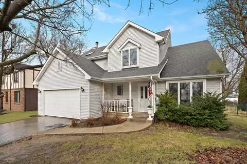 507 Gerry St, Woodstock, IL 60098