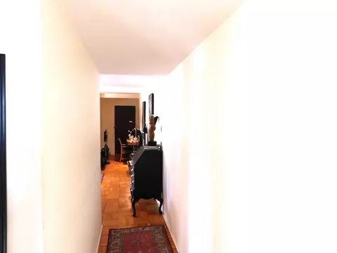 Entry Way - Undisclosed, River Forest, IL 60305 photo 1 of 3