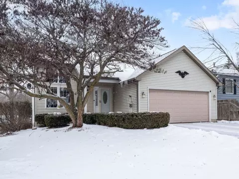 34 Elm Ave, Fox Lake, IL 60020