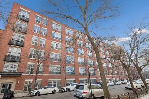 1735 N Paulina St #214, Chicago, IL 60622