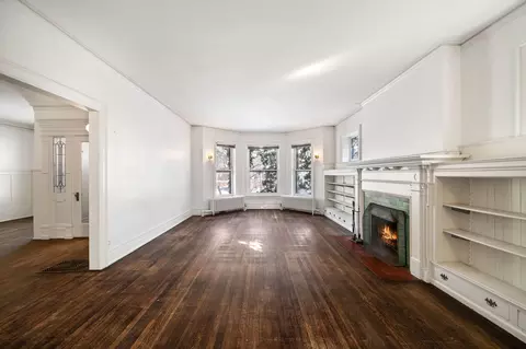 4254 N Hazel St, Chicago, IL 60613 photo 10