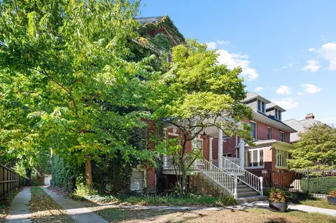 4254 N Hazel St, Chicago, IL 60613 photo 2