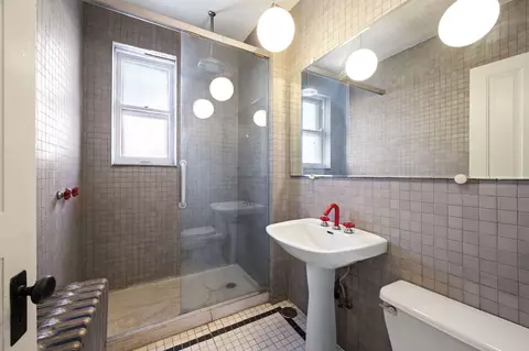 4254 N Hazel St, Chicago, IL 60613 photo 26