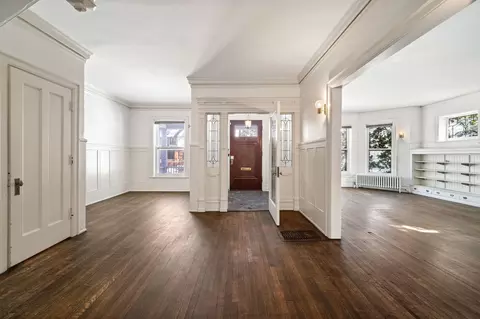 4254 N Hazel St, Chicago, IL 60613 photo 7