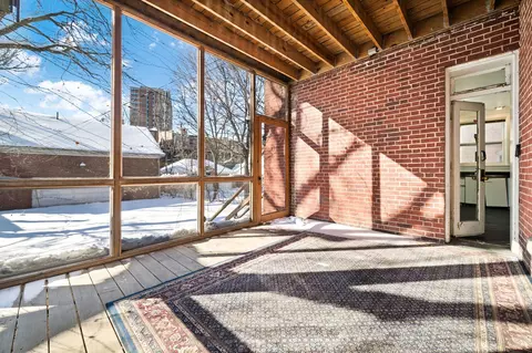 4254 N Hazel St, Chicago, IL 60613 photo 18