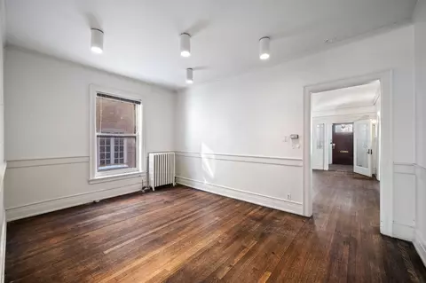 4254 N Hazel St, Chicago, IL 60613 photo 14