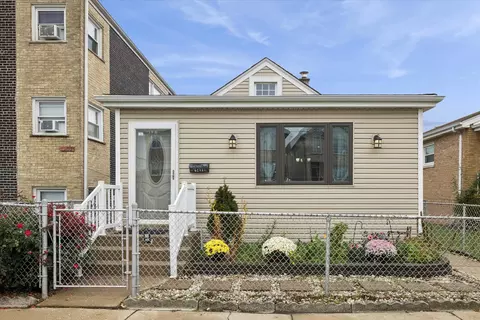 7211 W 58th Pl, Summit, IL 60501